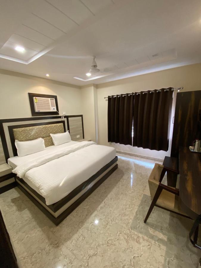 Hotel Blue Sky Haridwār Buitenkant foto