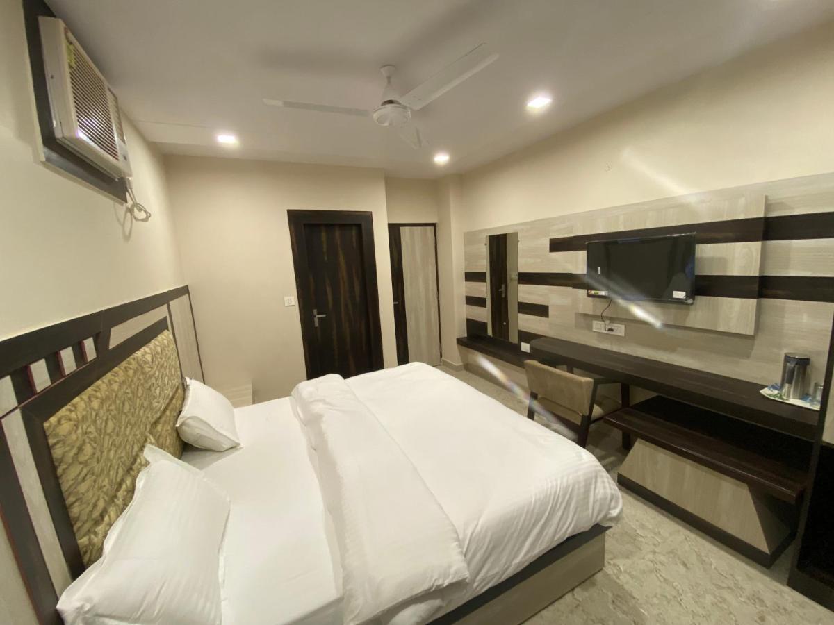 Hotel Blue Sky Haridwār Buitenkant foto