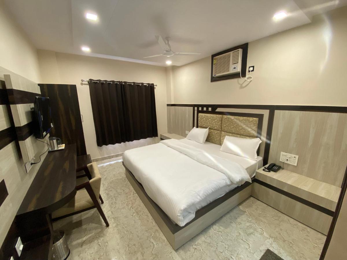 Hotel Blue Sky Haridwār Buitenkant foto
