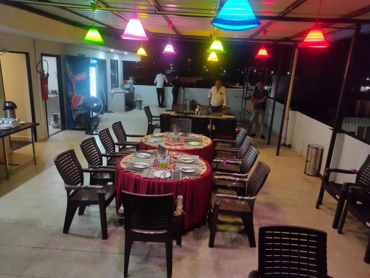 Hotel Blue Sky Haridwār Buitenkant foto